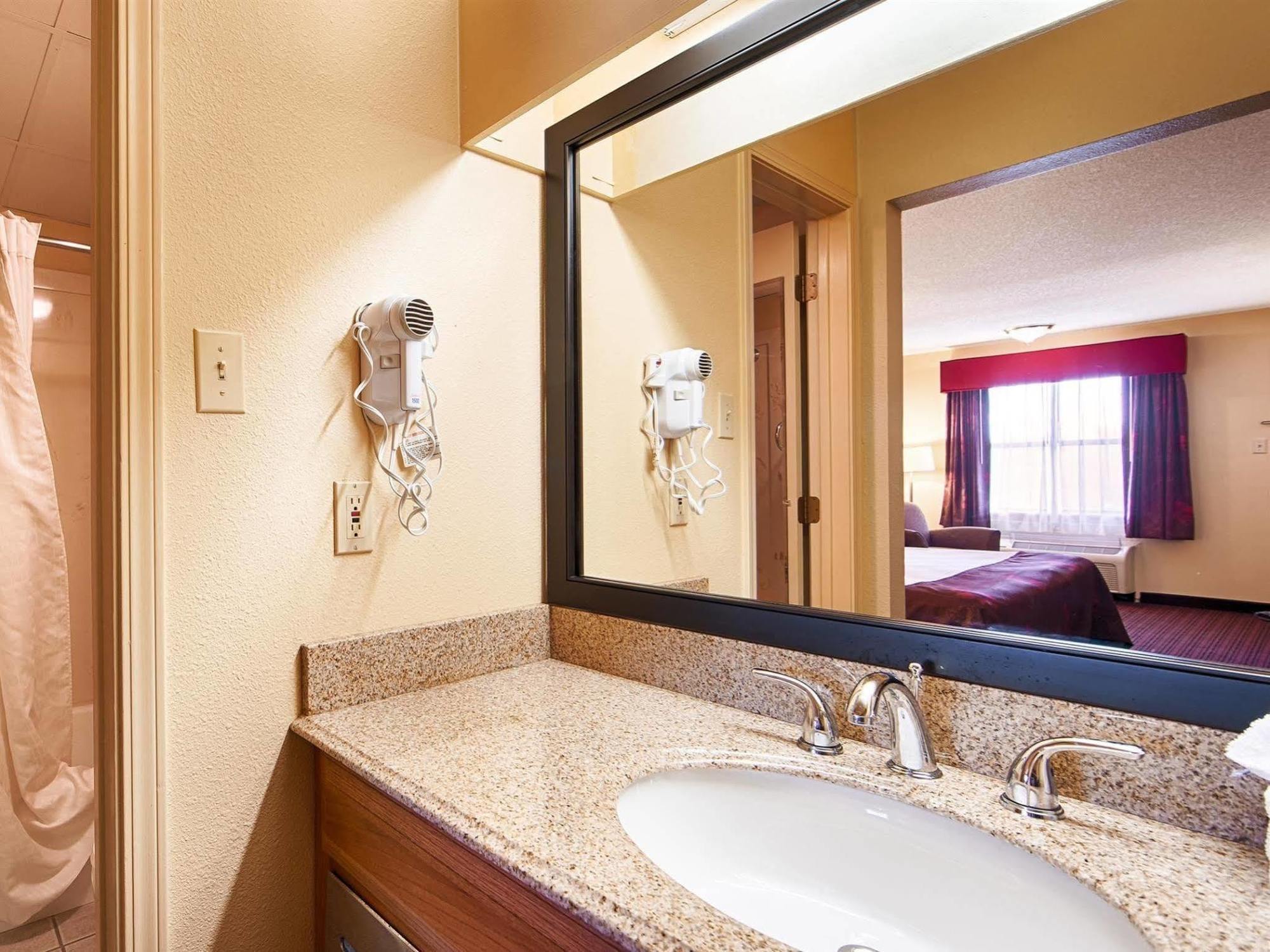 Best Western Inn Russellville Buitenkant foto